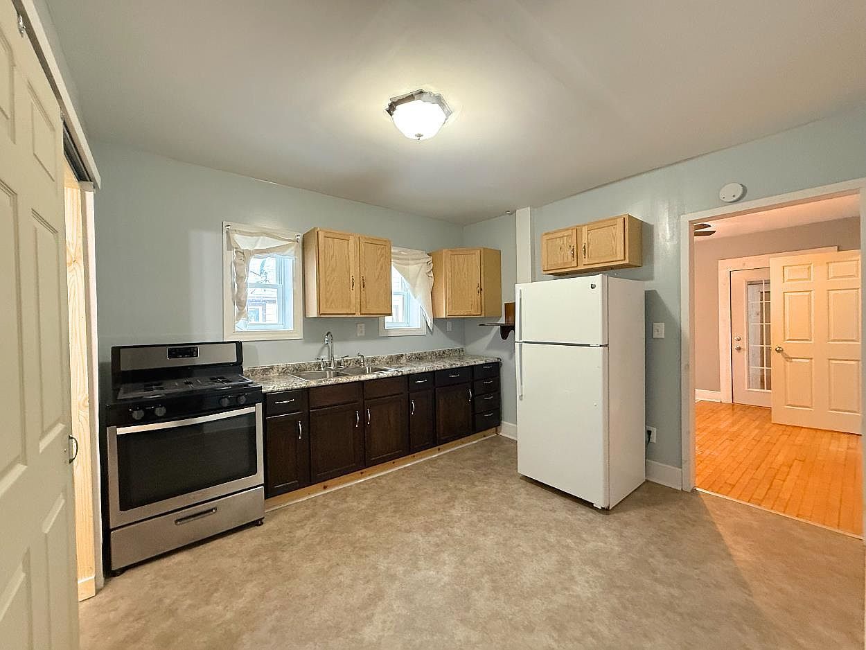 843 Bismarck Ave Oshkosh, WI 54902 - Thumbnail 5