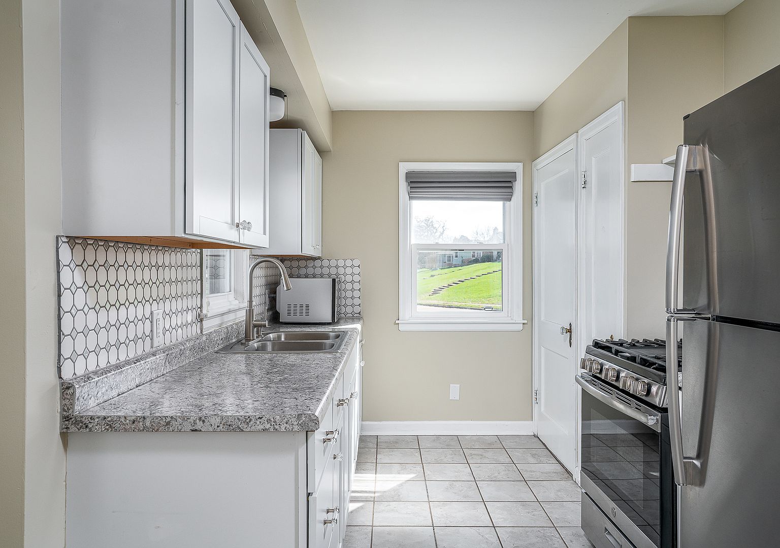 1024 Berg Pl Davenport, IA 52804 - Thumbnail 5