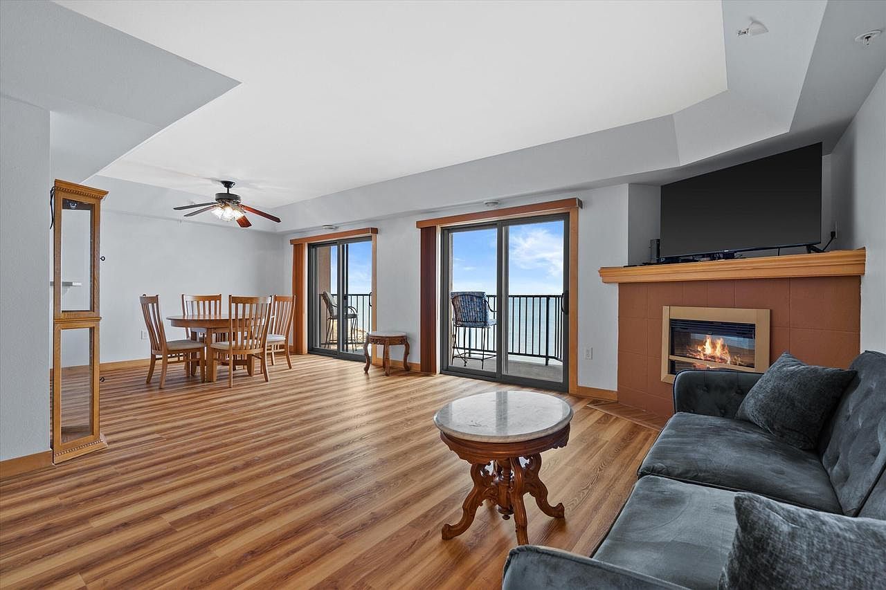 415 N Lake St Unit 602 Pt Washington, WI 53074 - Thumbnail 5