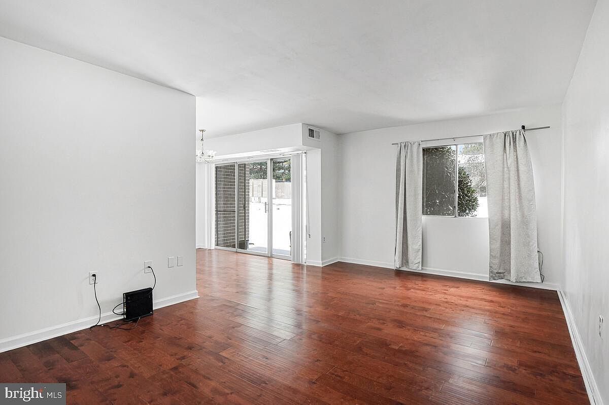 1604 Renate Dr APT 104 Woodbridge, VA 22192 - Thumbnail 5