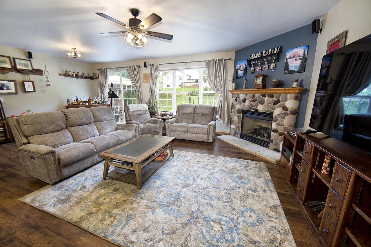 625 Chadwick Dr Watertown, WI 53094 - Thumbnail 5