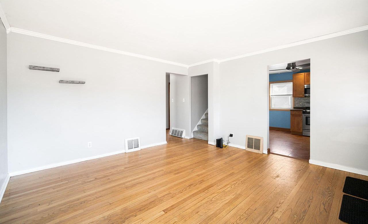 4602 W Sumac Pl Milwaukee, WI 53219 - Thumbnail 5