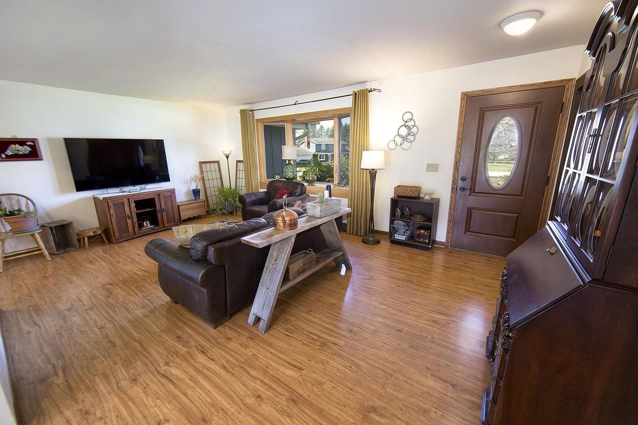 W254S6440 McGregor Ct Waukesha, WI 53189 - Thumbnail 5