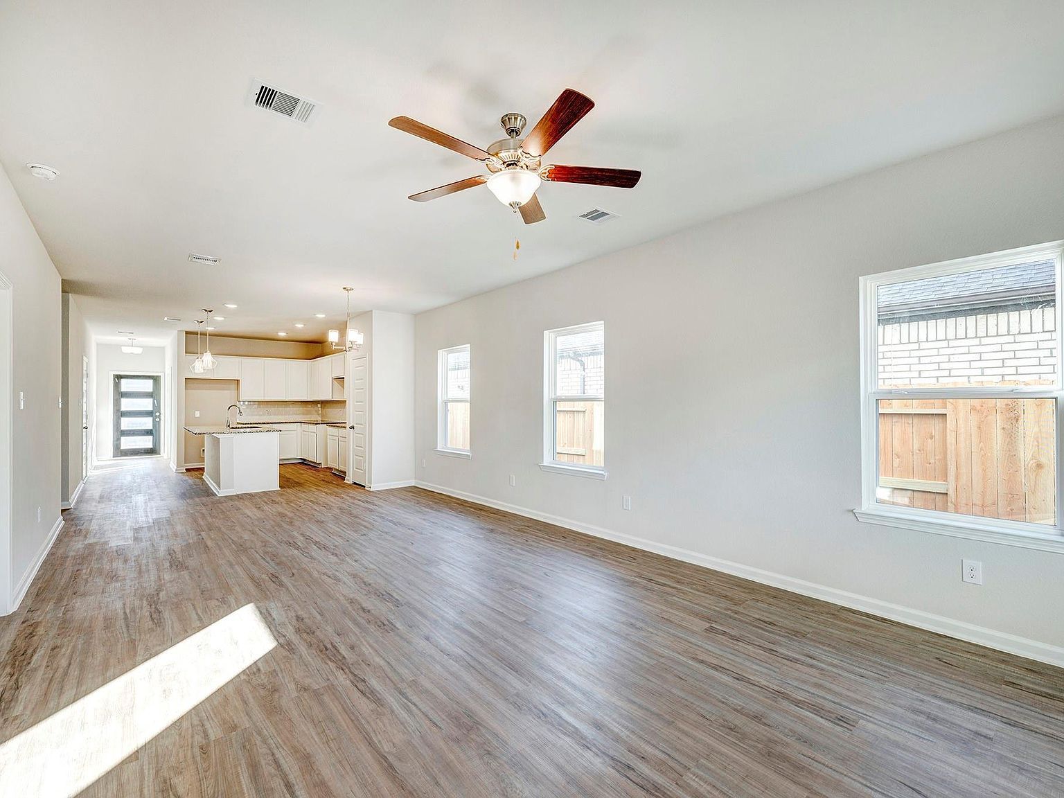 13306 Hayden Peak Dr Iowa Colony, TX 77583 - Thumbnail 5