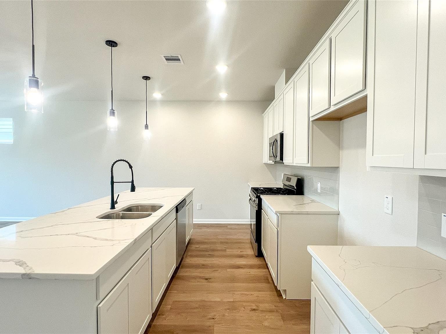 8126 Red Shiner Way Fulshear, TX 77441 - Thumbnail 5