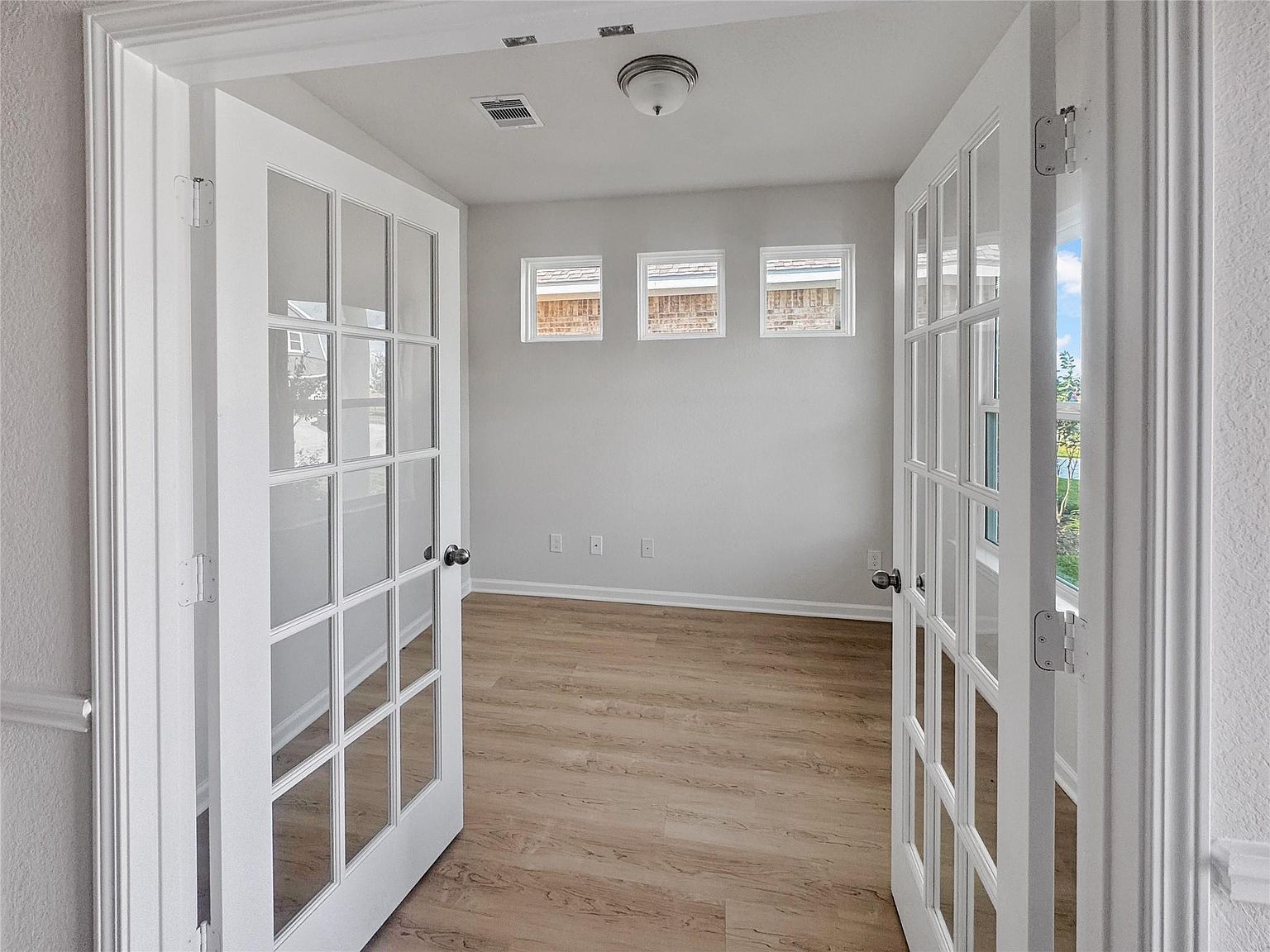 1622 River Scene Trl Dayton, TX 77535 - Thumbnail 5