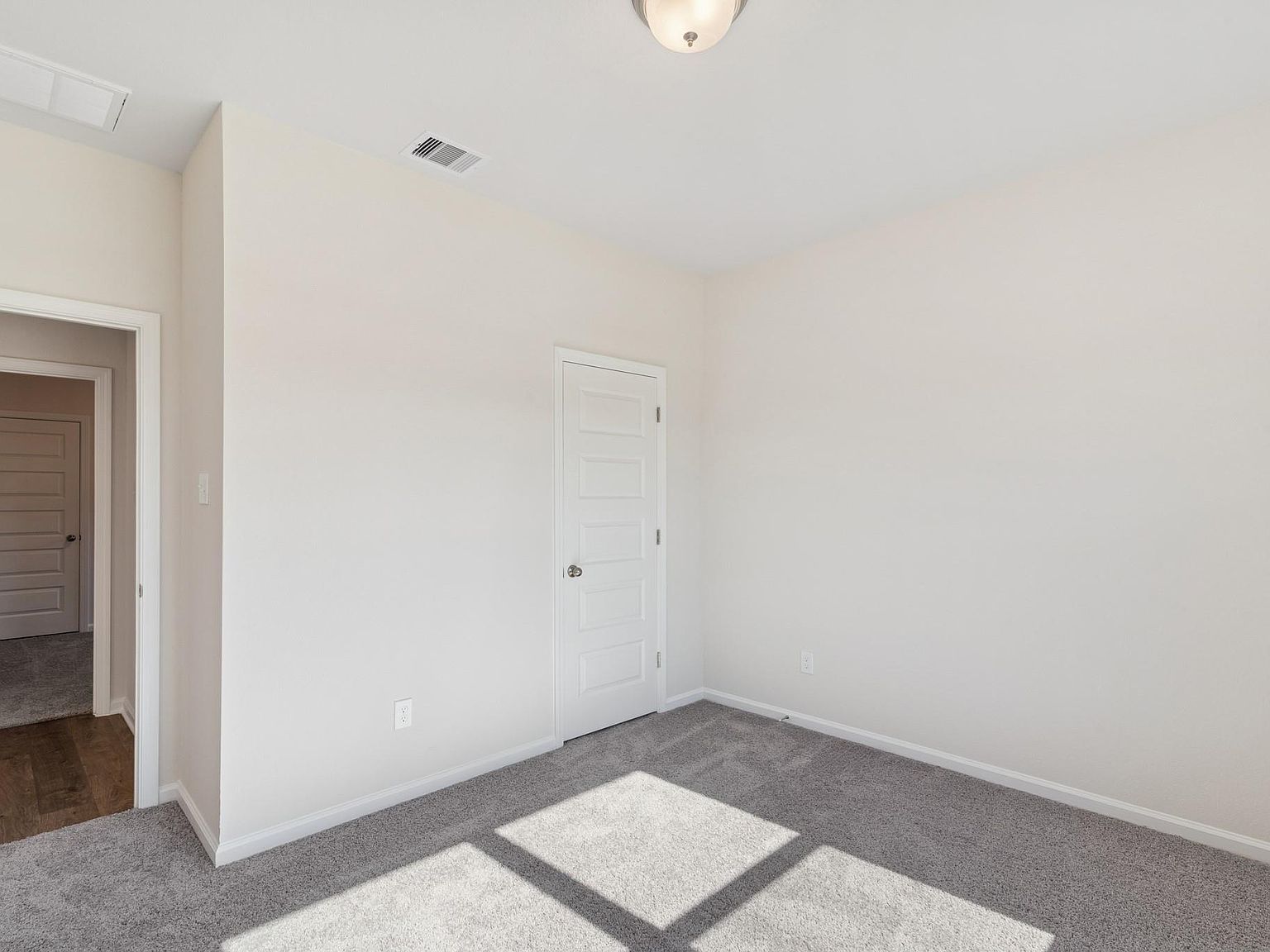 648 Woodhaven Lakes Dr La Marque, TX 77568 - Thumbnail 5