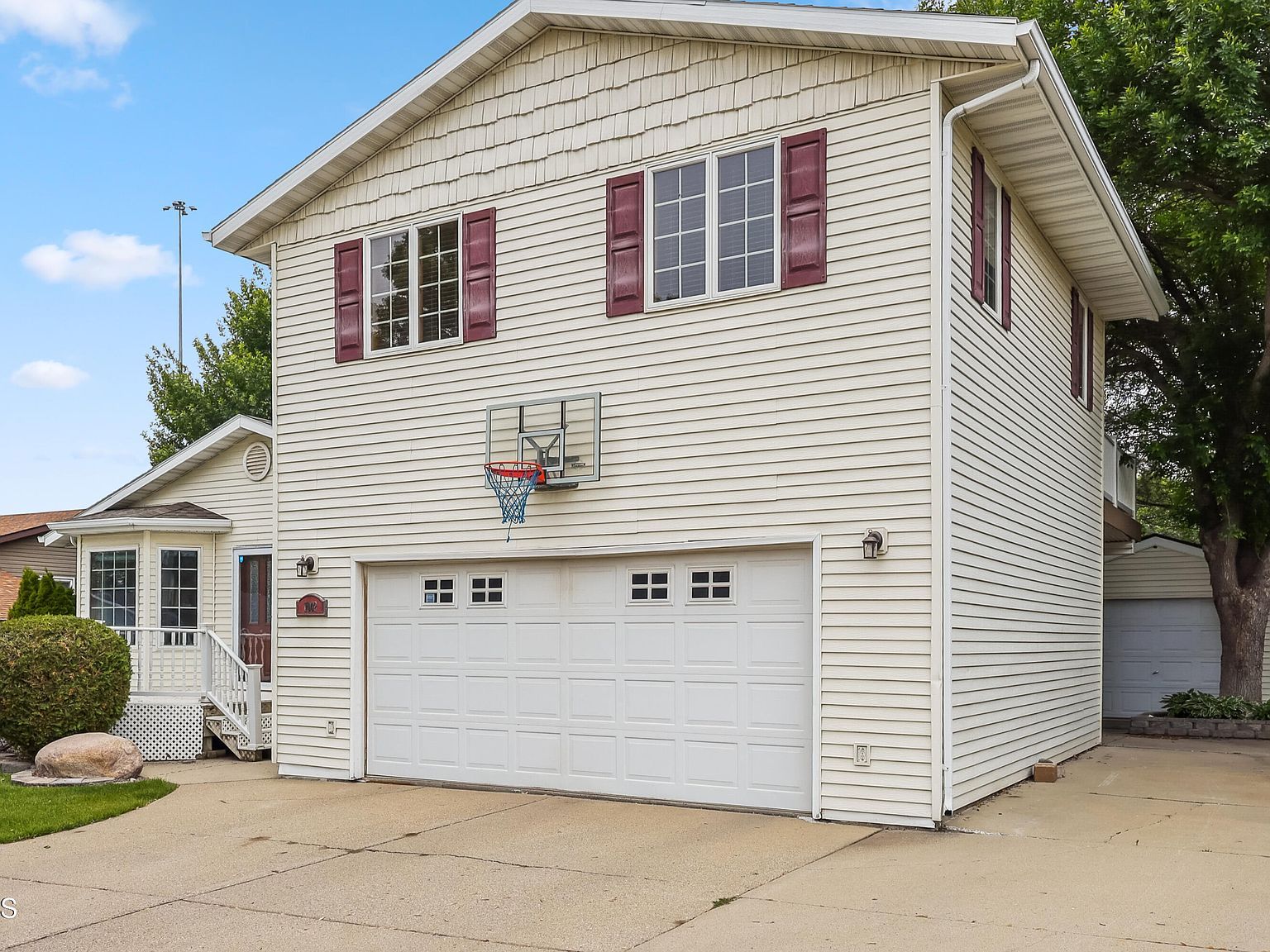 1002 E Turnpike Ave Bismarck, ND 58501 - Thumbnail 5