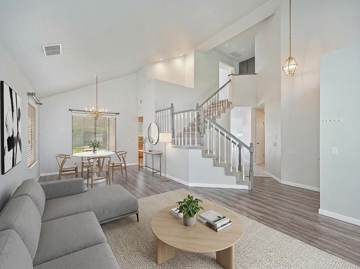 8239 Derbyshire Cir Sacramento, CA 95828 - Thumbnail 5