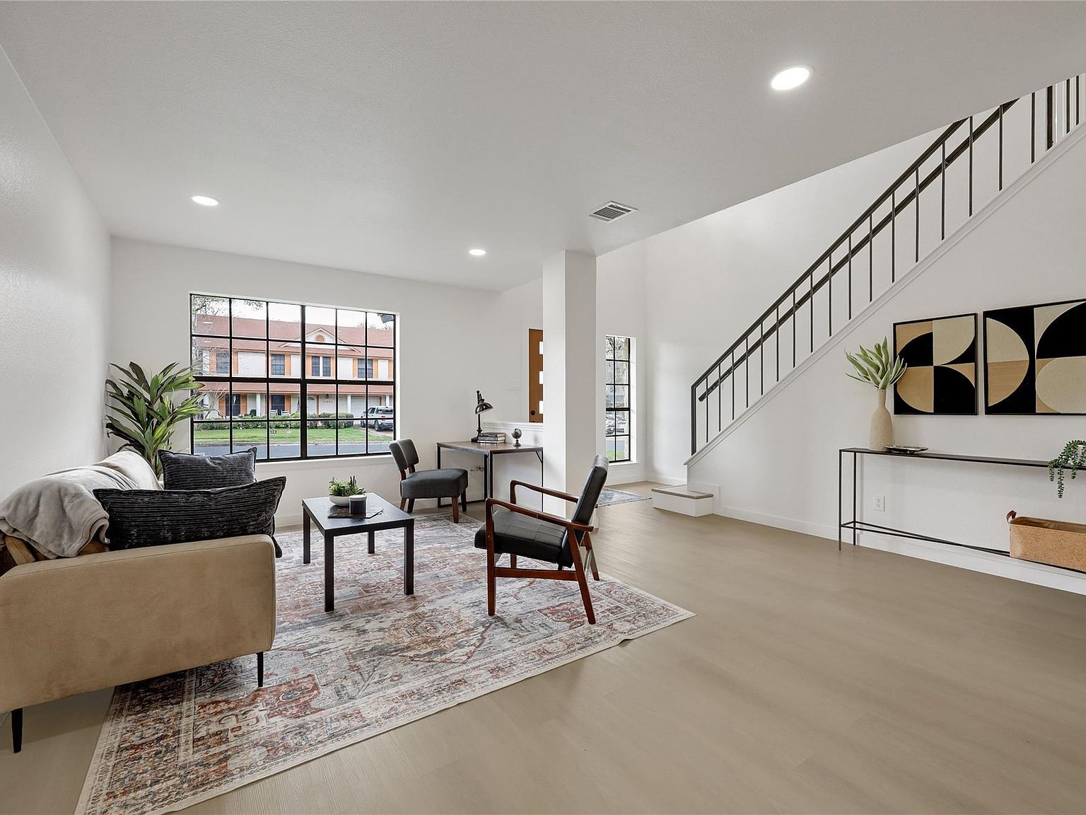 13265 Kerrville Folkway Austin, TX 78729 - Thumbnail 5