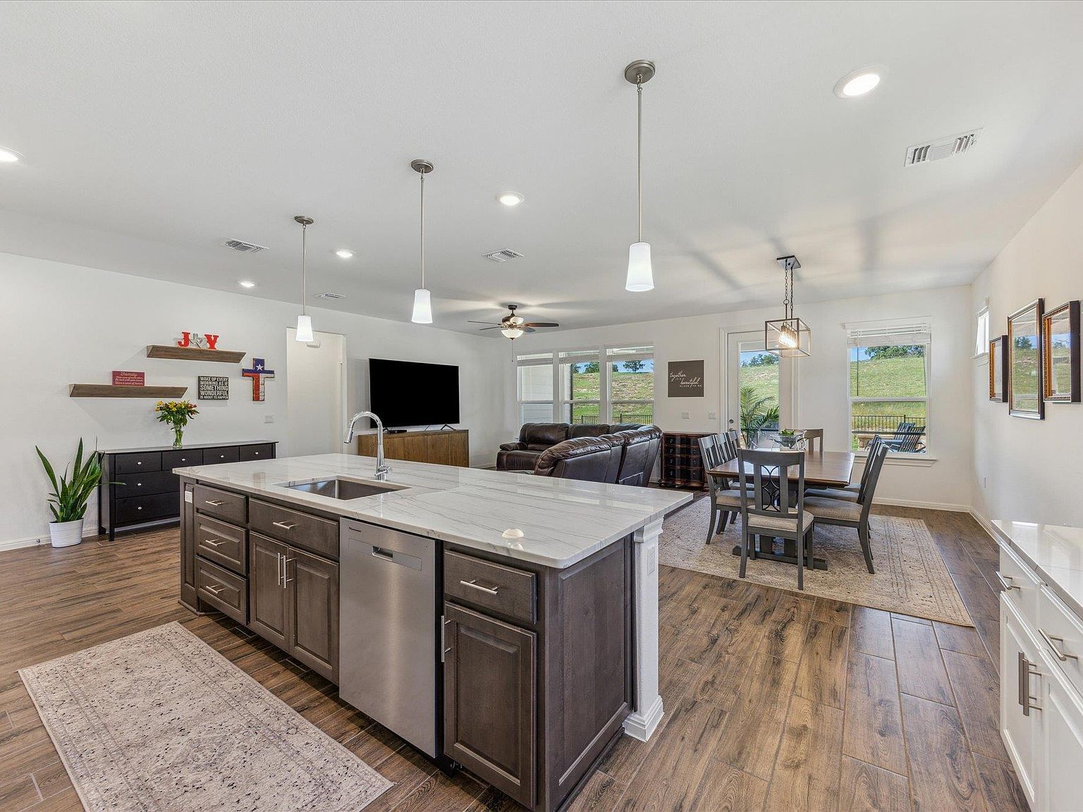 636 Martingale St Georgetown, TX 78633 - Thumbnail 5