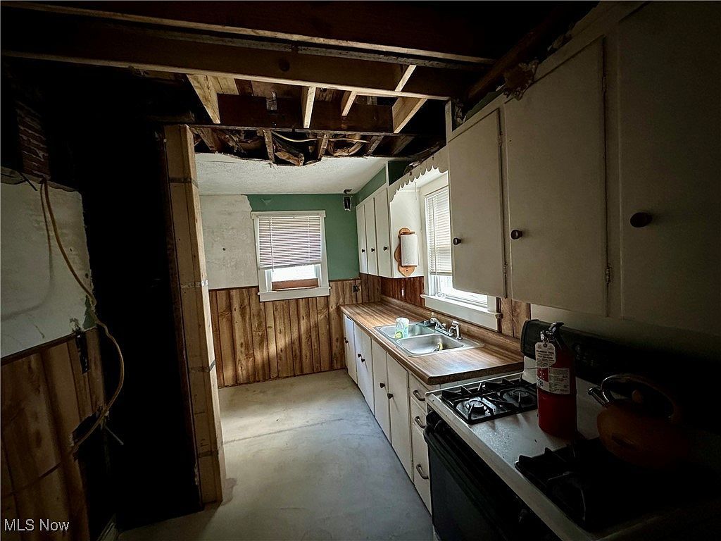 328 Oak Knoll Ave Newton Falls, OH 44444 - Thumbnail 5