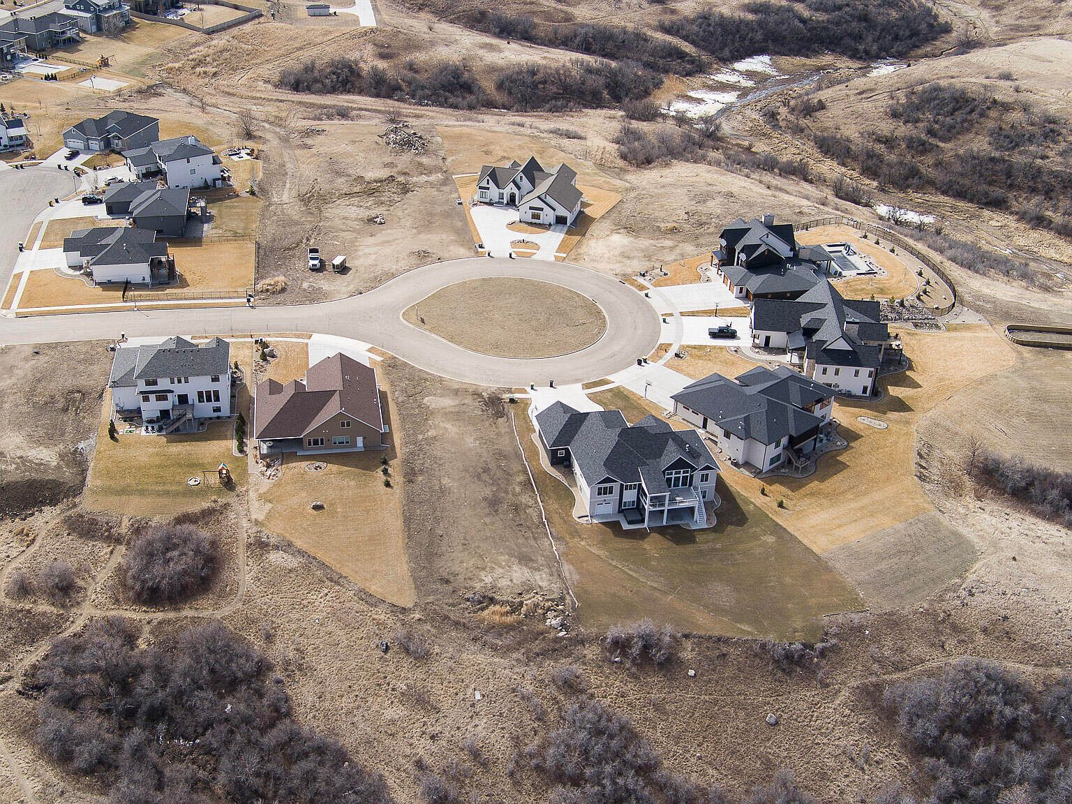 1501 Crest Rd Bismarck, ND 58503 - Thumbnail 5