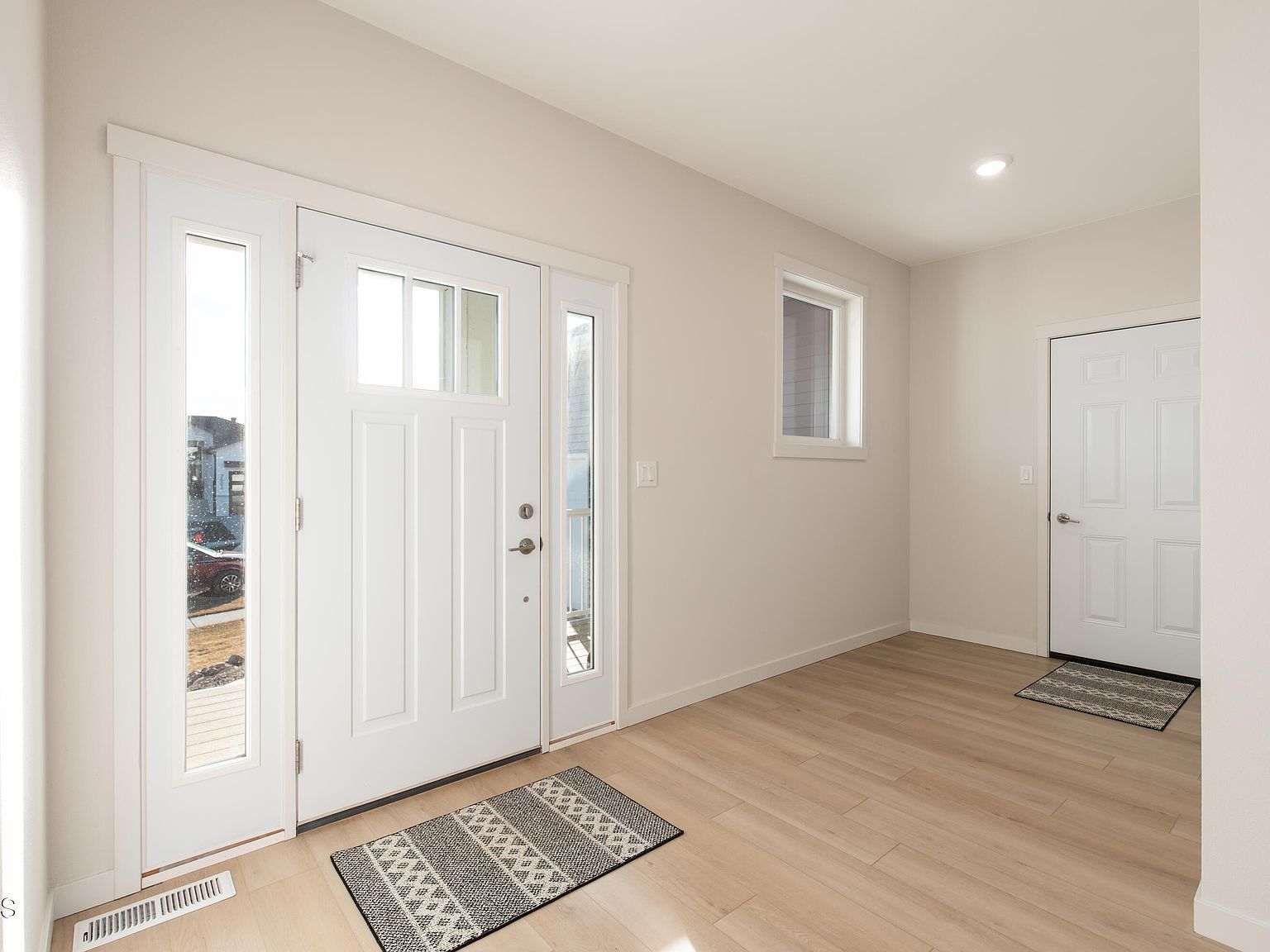 2006 Monarch Ave Bismarck, ND 58503 - Thumbnail 5