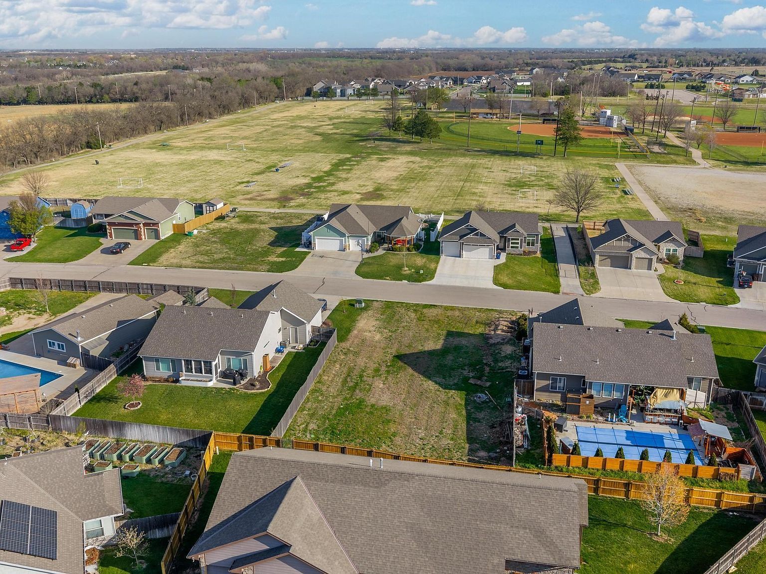 945 Cedar Brook Cir Mulvane, KS 67110 - Thumbnail 5