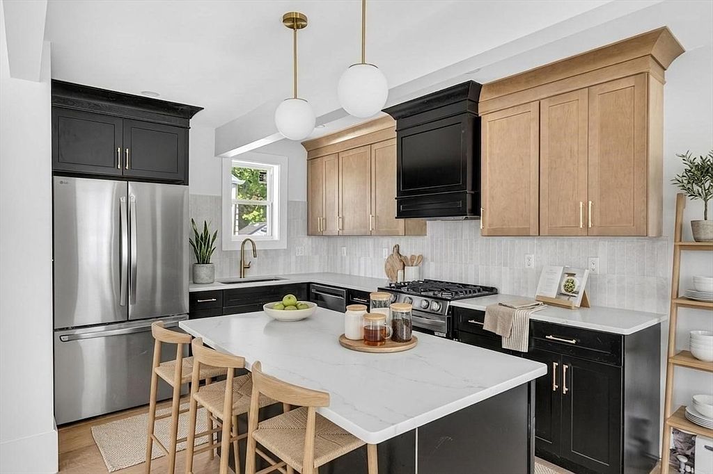 4 Norwell St Dartmouth, MA 02748 - Thumbnail 5