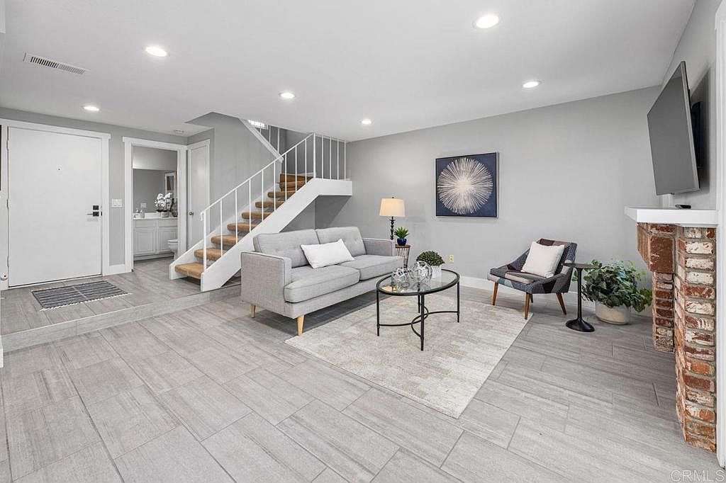 1774 Edgefield Ln Encinitas, CA 92024 - Thumbnail 5