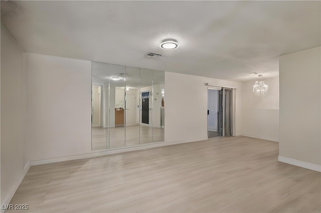 4742 Tierra Verde St Las Vegas, NV 89122 - Thumbnail 5