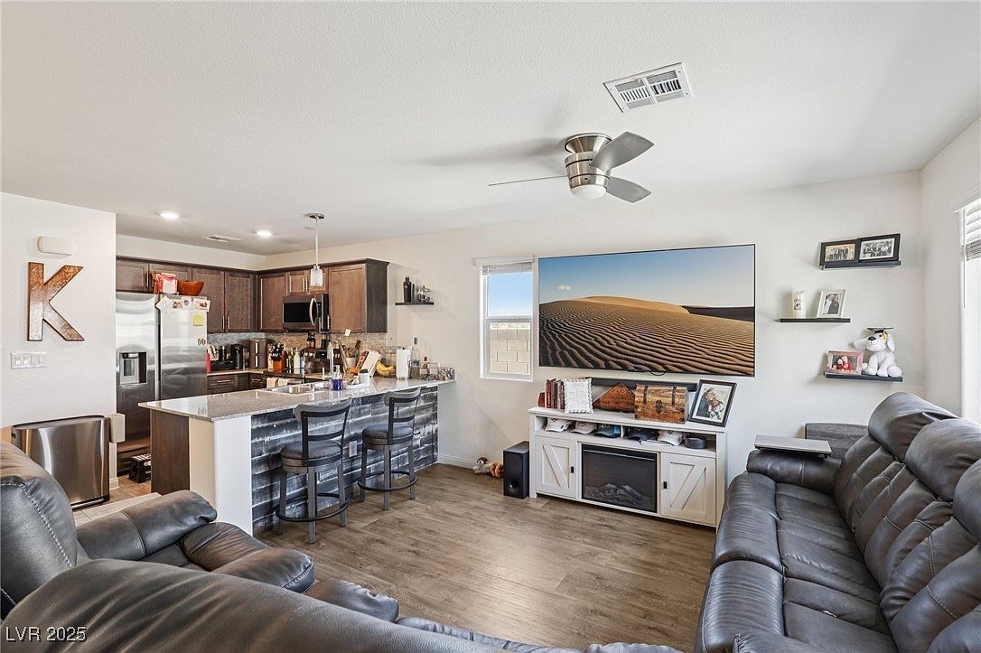 2594 Canary Yellow Ct North Las Vegas, NV 89086 - Thumbnail 5