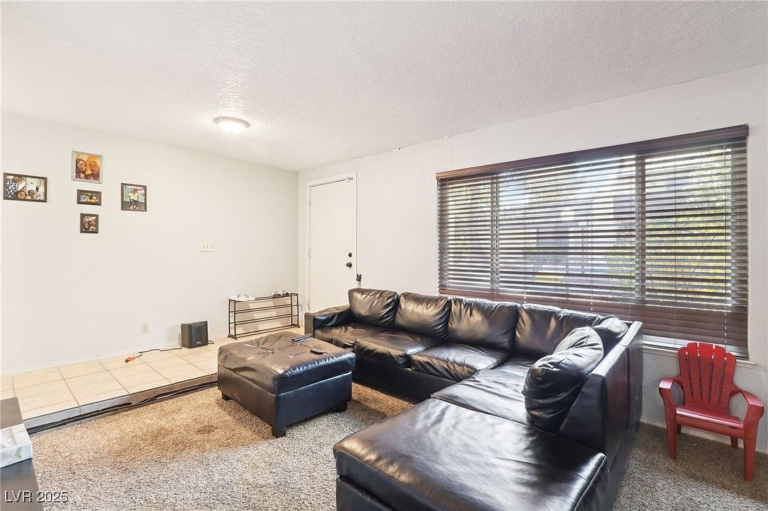 3233 Kinsale Ct Las Vegas, NV 89121 - Thumbnail 5