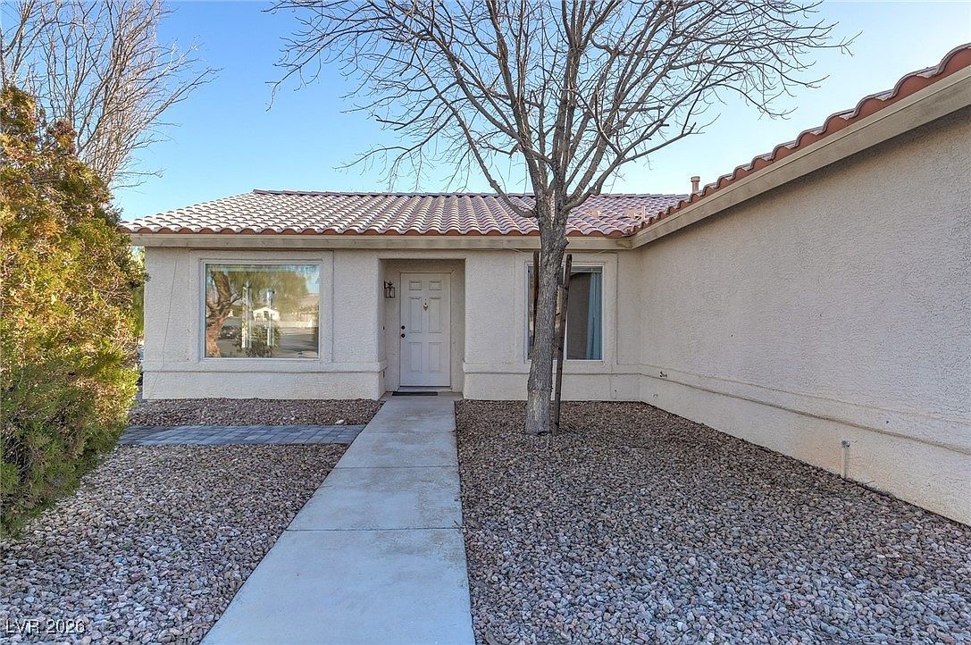 5404 Lonesome Biker Ln Las Vegas, NV 89113 - Thumbnail 5