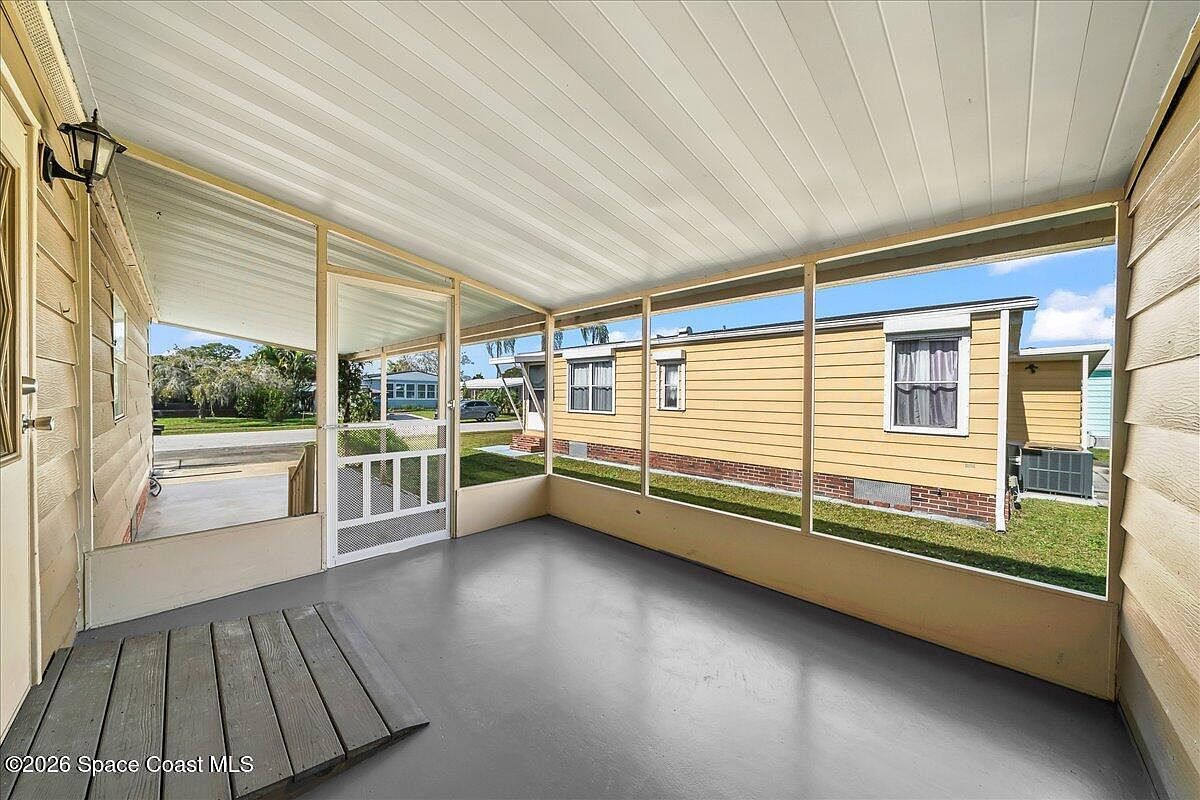 1961 Sago Palm St NE Palm Bay, FL 32905 - Thumbnail 5