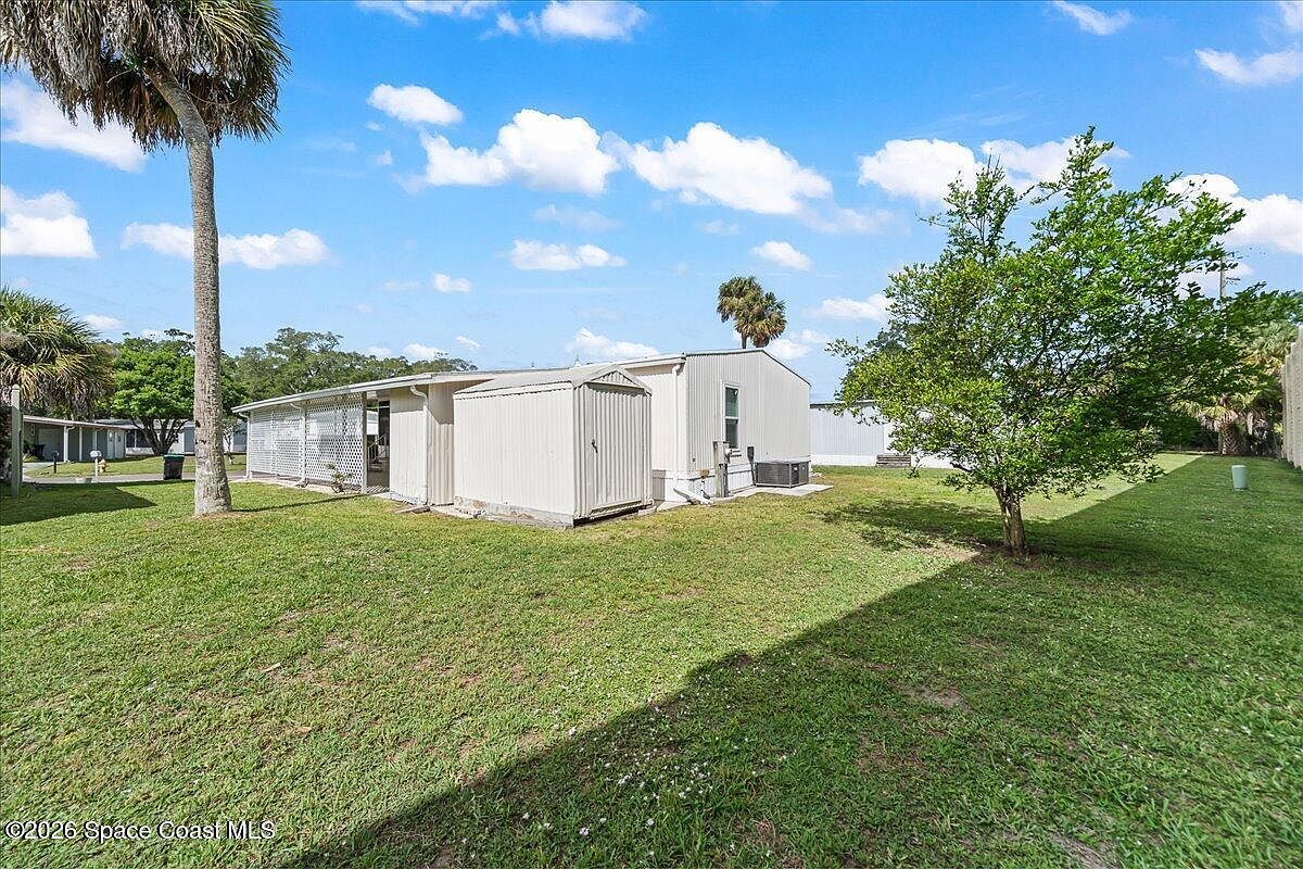 627 Sunrise Ct NE Palm Bay, FL 32907 - Thumbnail 5