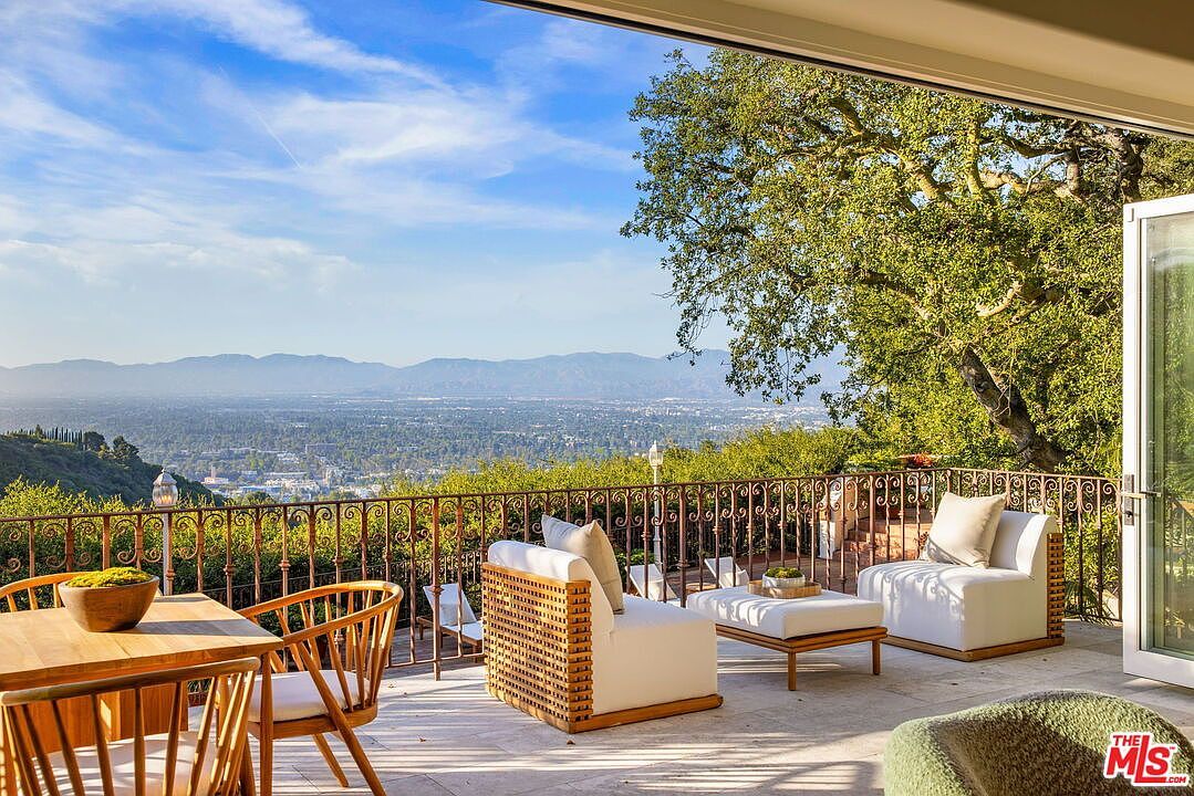 13341 Mulholland Dr Beverly Hills, CA 90210 - Thumbnail 5