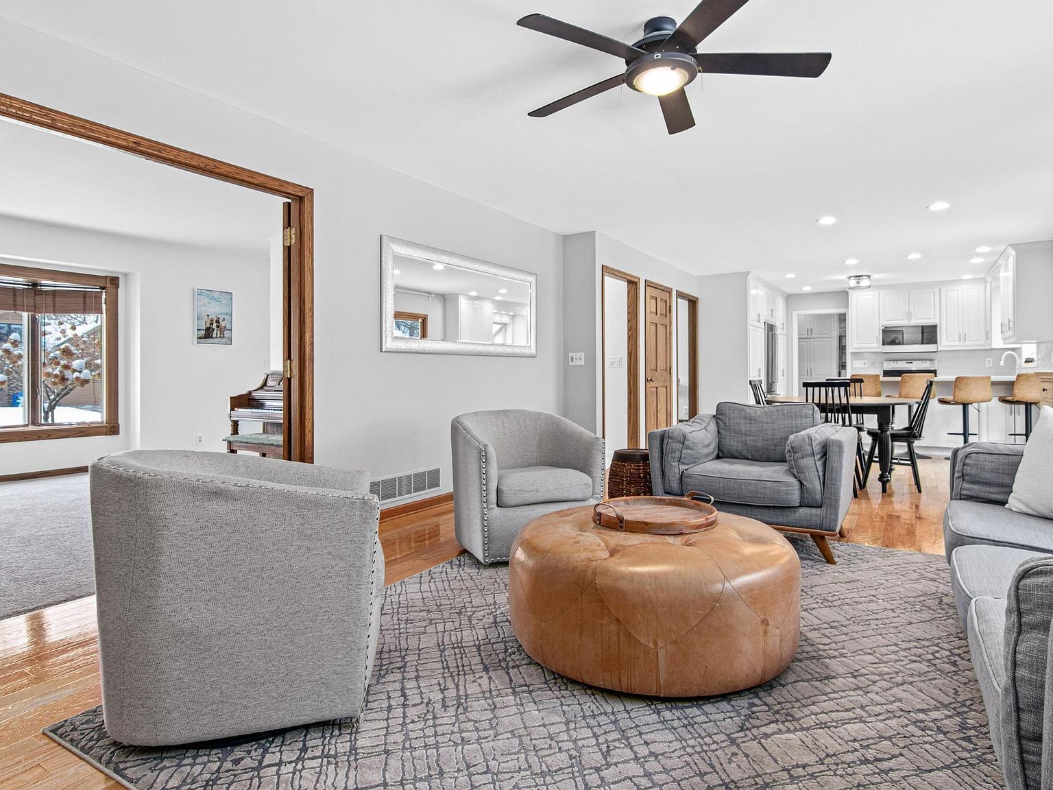 5816 Oxford St N Shoreview, MN 55126 - Thumbnail 5