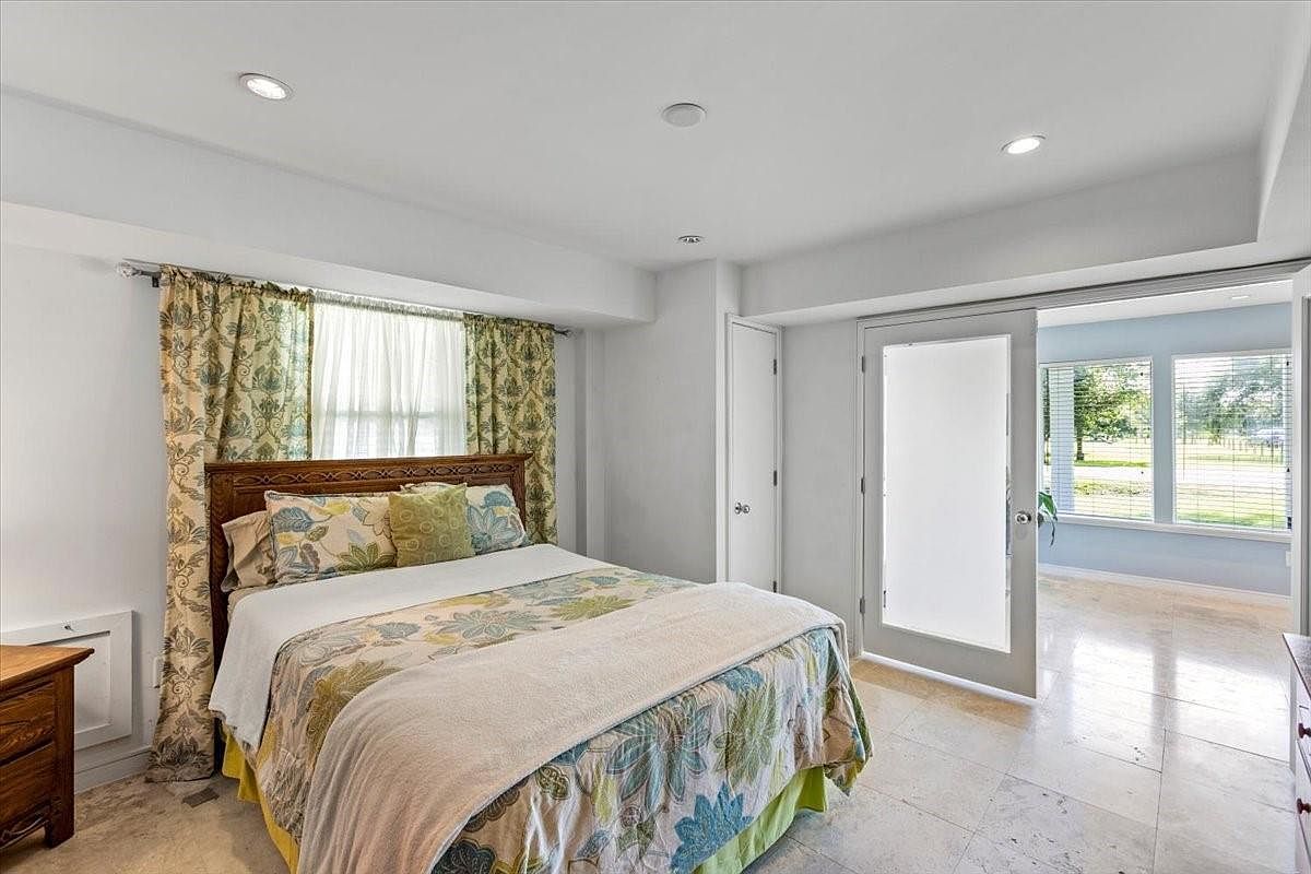 432 Glen Cove St Kemah, TX 77565 - Thumbnail 5