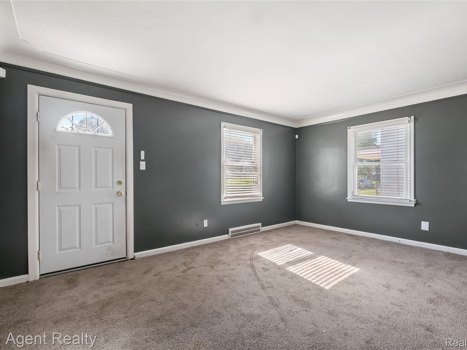 22085 Rausch Ave Eastpointe, MI 48021 - Thumbnail 5
