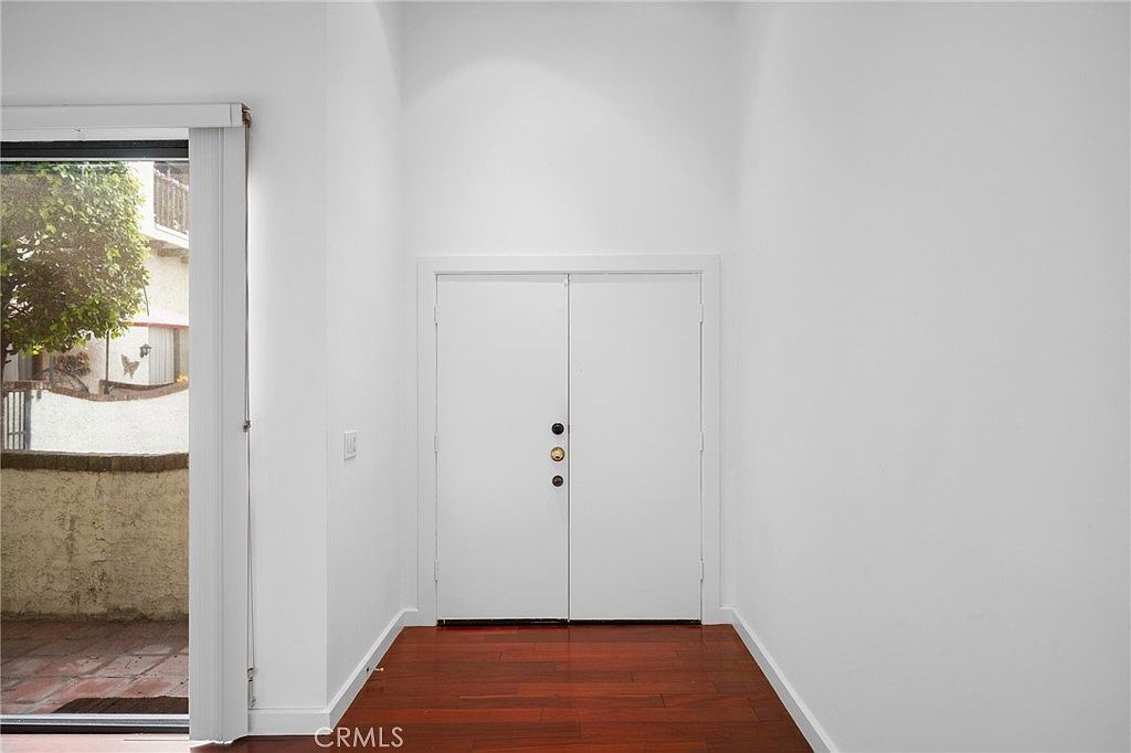 300 N Isabel St APT 10 Glendale, CA 91206 - Thumbnail 5