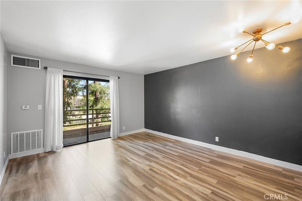 6815 Remmet Ave Unit 216 Canoga Park, CA 91303 - Thumbnail 5