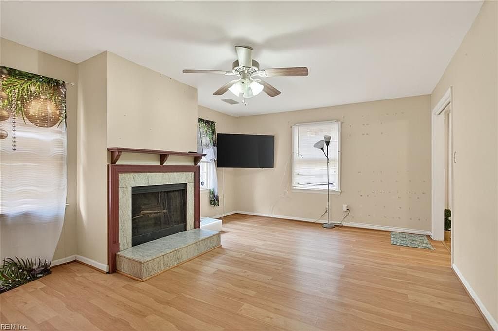 373 Circuit Ln UNIT A Newport News, VA 23608 - Thumbnail 5