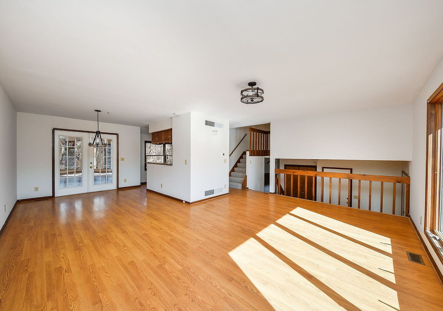 39W150 Campton Hills Dr St Charles, IL 60175 - Thumbnail 5