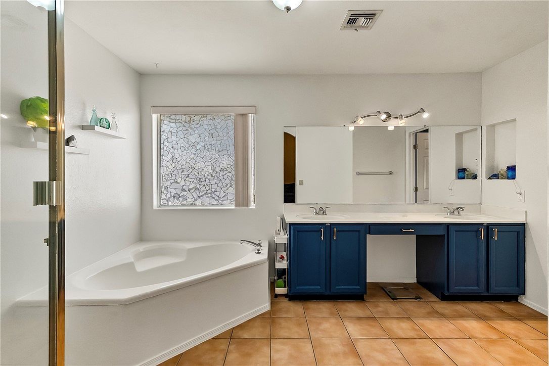 1904 E Leisure Ln Fort Mohave, AZ 86426 - Thumbnail 5