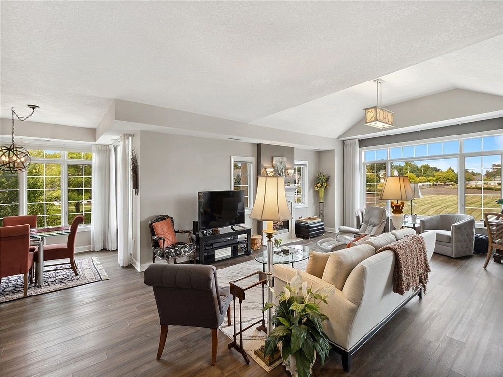 14100 Pinnacle Pointe Dr UNIT 306 Clive, IA 50325 - Thumbnail 5