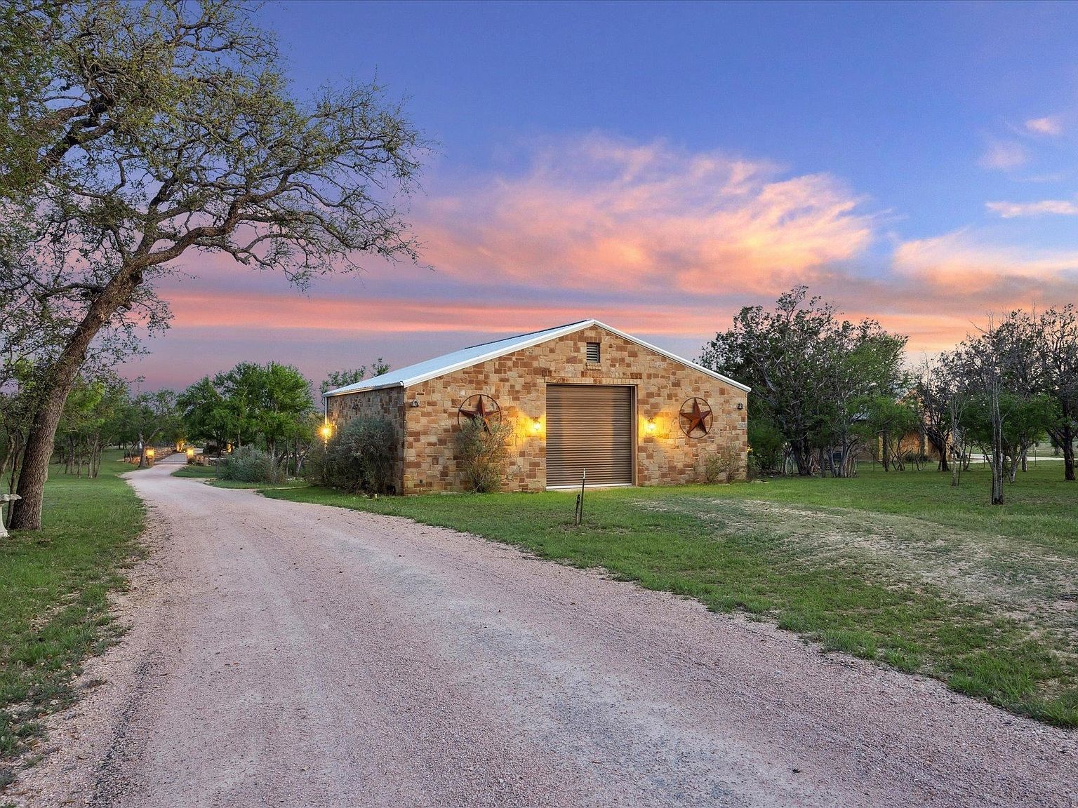 259 Chimney Cove Dr Marble Falls, TX 78654 - Thumbnail 5