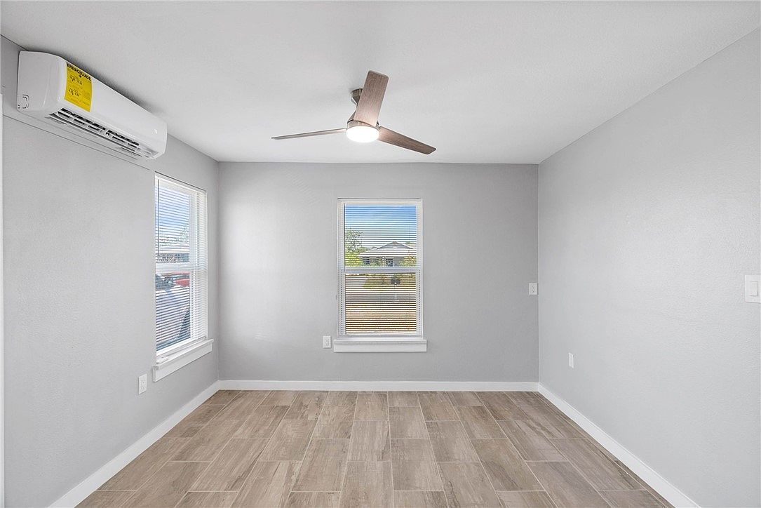 519 Claride St Corpus Christi, TX 78418 - Thumbnail 5