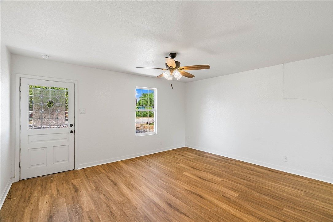 4622 Nicholson St Corpus Christi, TX 78415 - Thumbnail 5