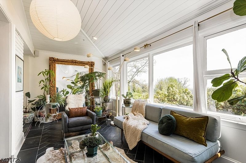 237 Underhill Rd South Orange, NJ 07079 - Thumbnail 5