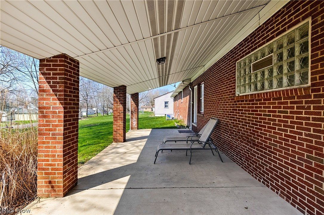 321 Porter Ave Campbell, OH 44405 - Thumbnail 5