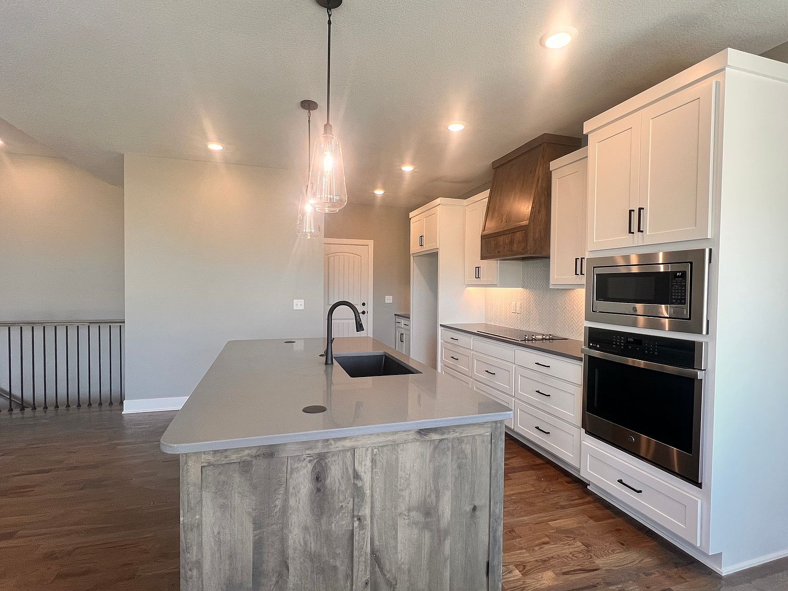 716 W Solomon Dr Lone Jack, MO 64086 - Thumbnail 5