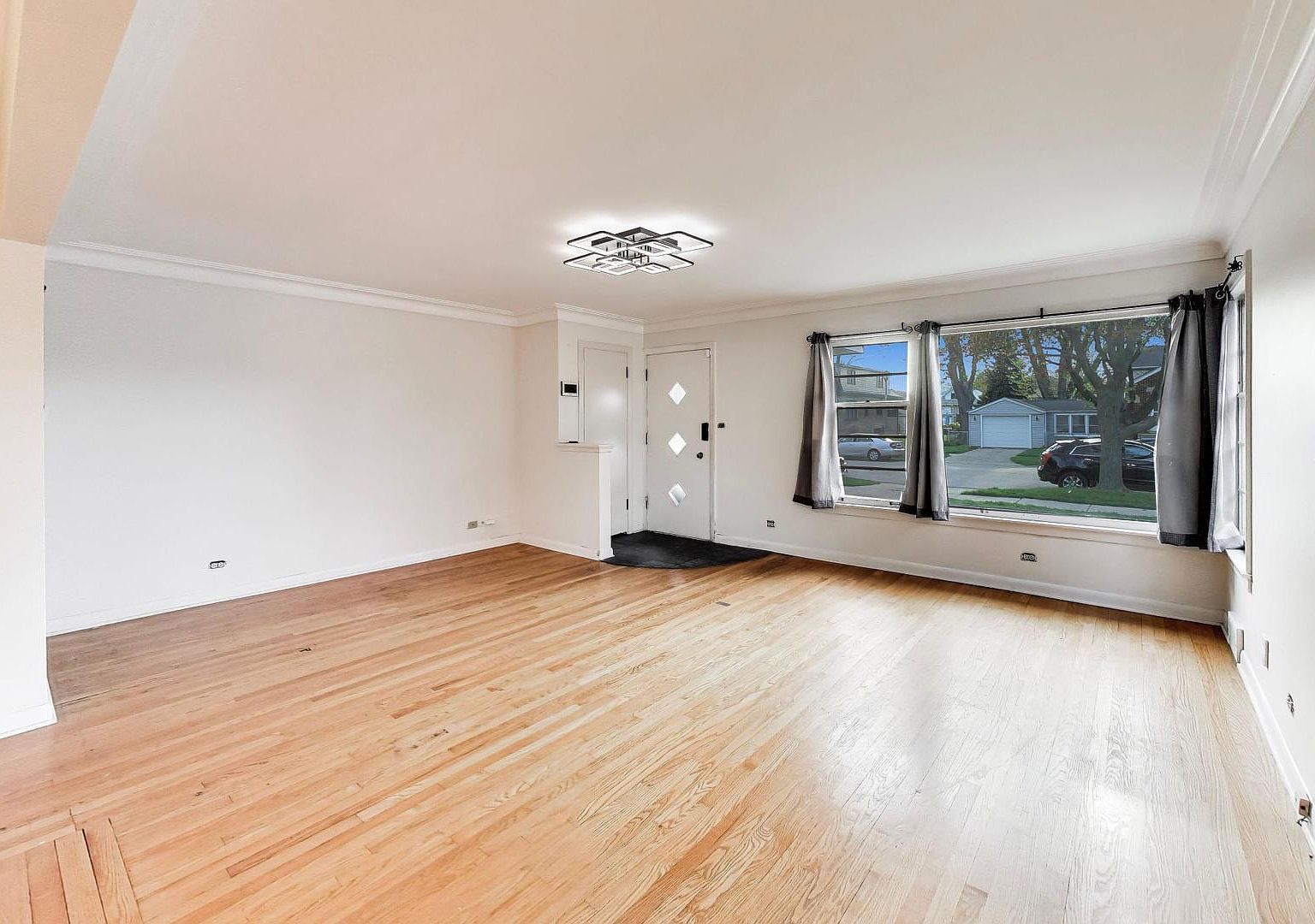 7810 Kilbourn Ave Skokie, IL 60076 - Thumbnail 5