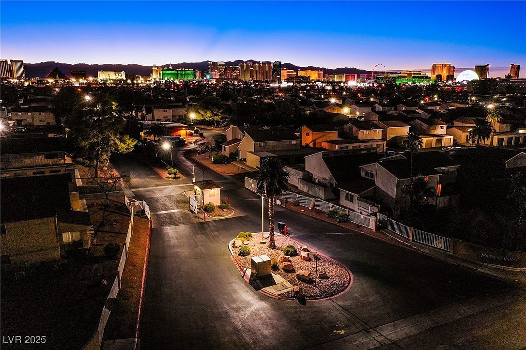 5227 Garden Ln Las Vegas, NV 89119 - Thumbnail 5