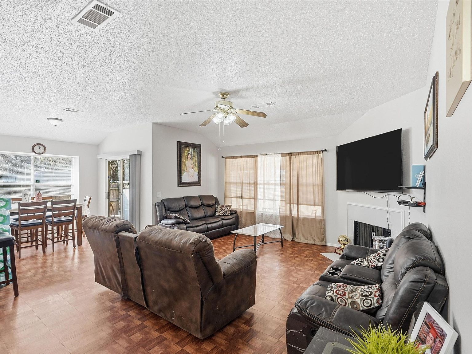 5039 Berridge Ln Dallas, TX 75227 - Thumbnail 5