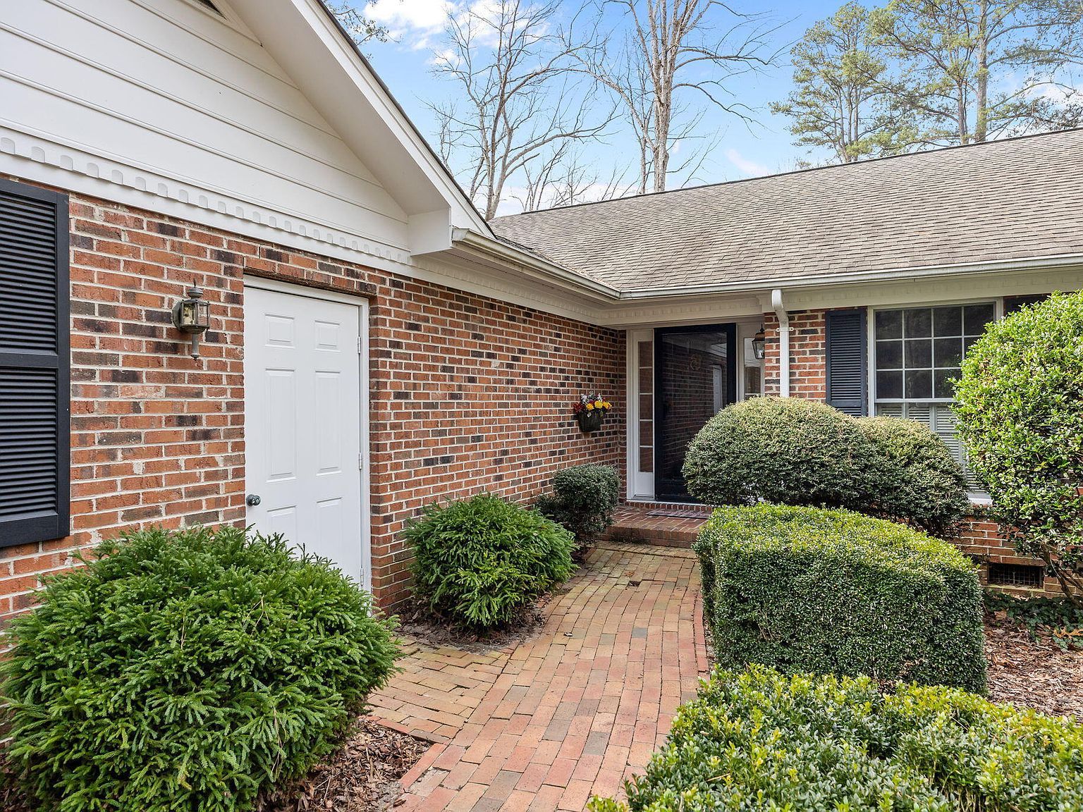 565 Chelsea Dr Sanford, NC 27332 - Thumbnail 5