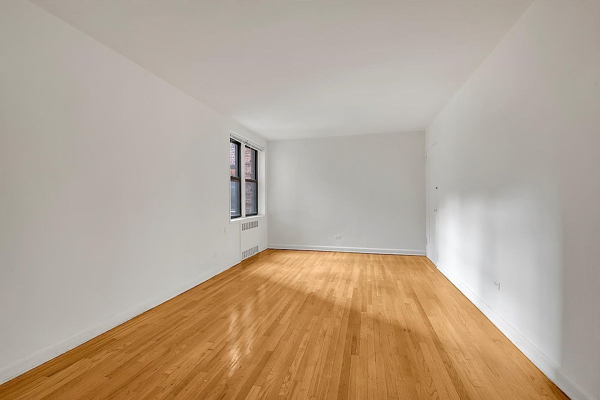 9963 66th Ave APT B2 Flushing, NY 11374 - Thumbnail 5