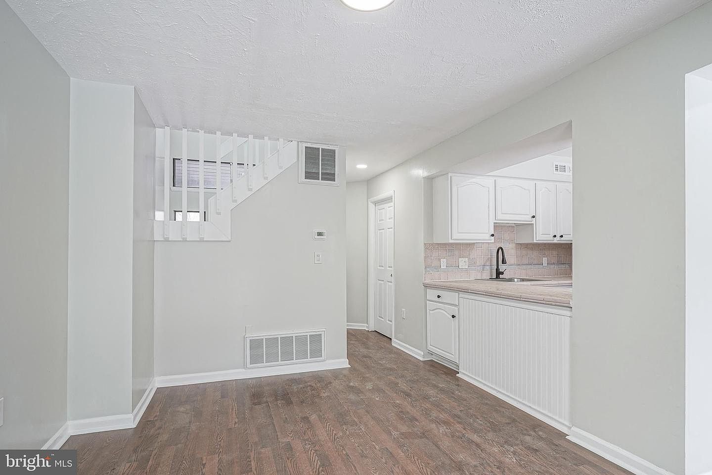 347 Oakwood Ave Glassboro, NJ 08028 - Thumbnail 5