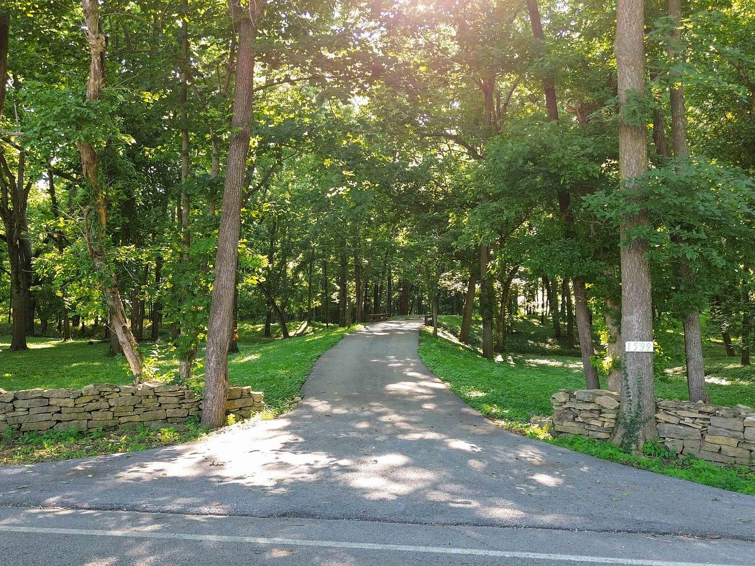 1599 Woodlake Rd Midway, KY 40347 - Thumbnail 5